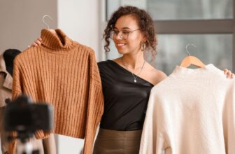 How Can You Mix and Match Women's Clothing for a Unique Look?